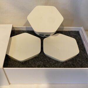 🤍 Xfinity xFi pods - set of 2 second generation in box & 1 single. Total: 3 pods